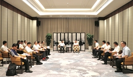 楚雄州委副書記、州長張文旺到集團洽談交流